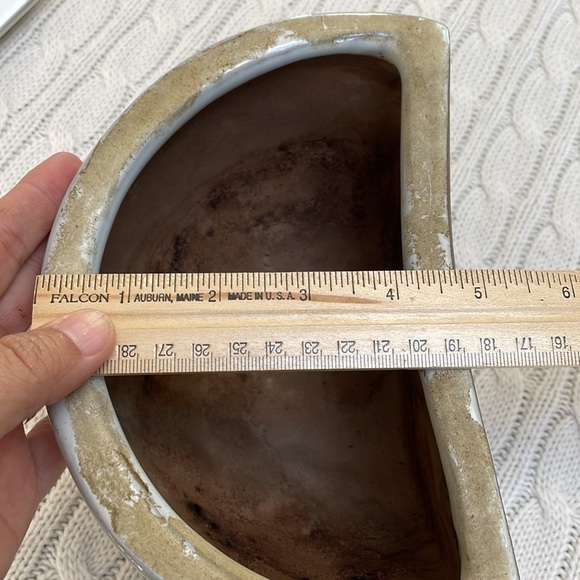 Glazed ceramic wall planter. Cute design. Boho. White see pics for dimensions - Picture 8 of 9